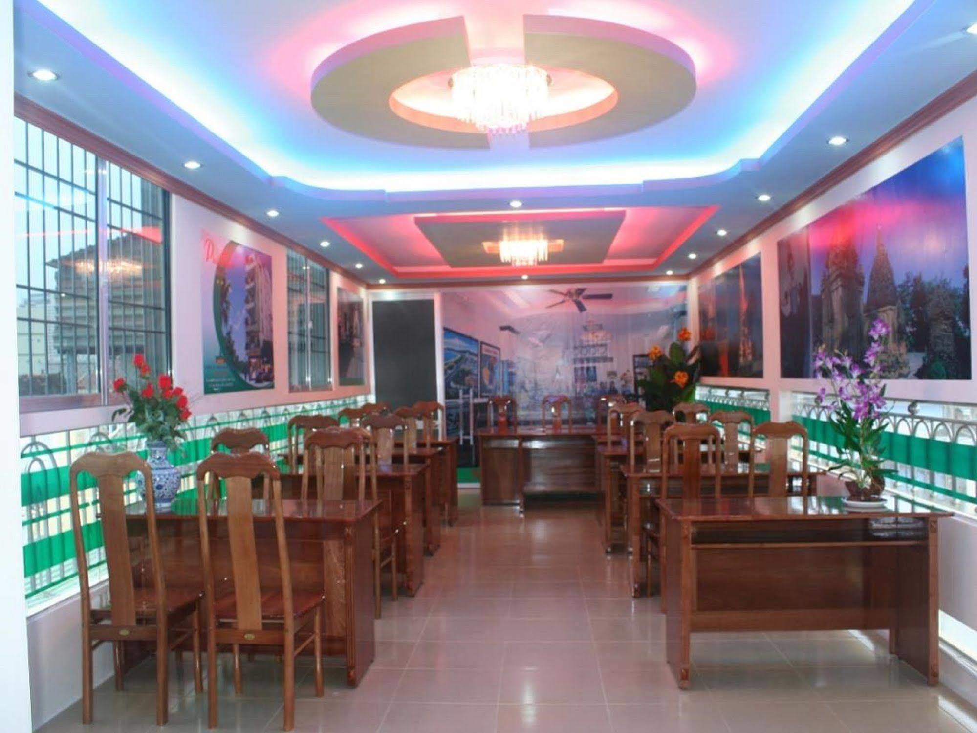Oyo 563 Phu Thinh Hotel Nha Trang Exterior foto